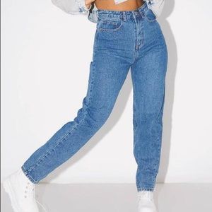 Pretty little thing Mid blue bum rip mom jeans